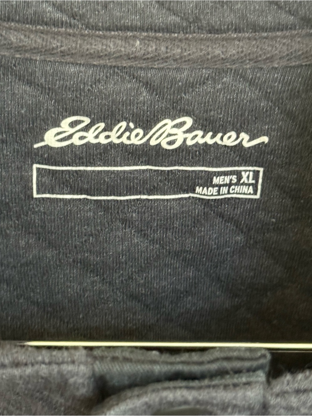 Eddie Bauer Men's XL Black Quilted Mock Neck 1/4 Snap Henley Pullover Sweatshirt - Picture 2 of 4